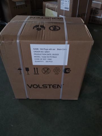 Вилка Volsten S2-PZ Black угловая с кольцом каучук. черн. с/з 16A IP44 