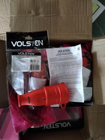 Розетка Volsten S1-MZ Red перенос. каучук. с защит. крышкой 1 местн. красн. с/з IP44 